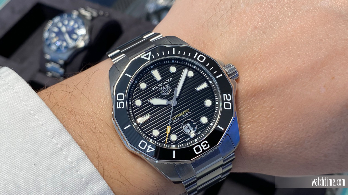 2021 TAG Heuer Aquaracer Professional 300 Automatic Collection Review